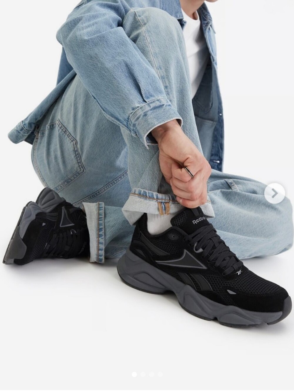 Reebok Men's Black & Gray Athletic Sneakers